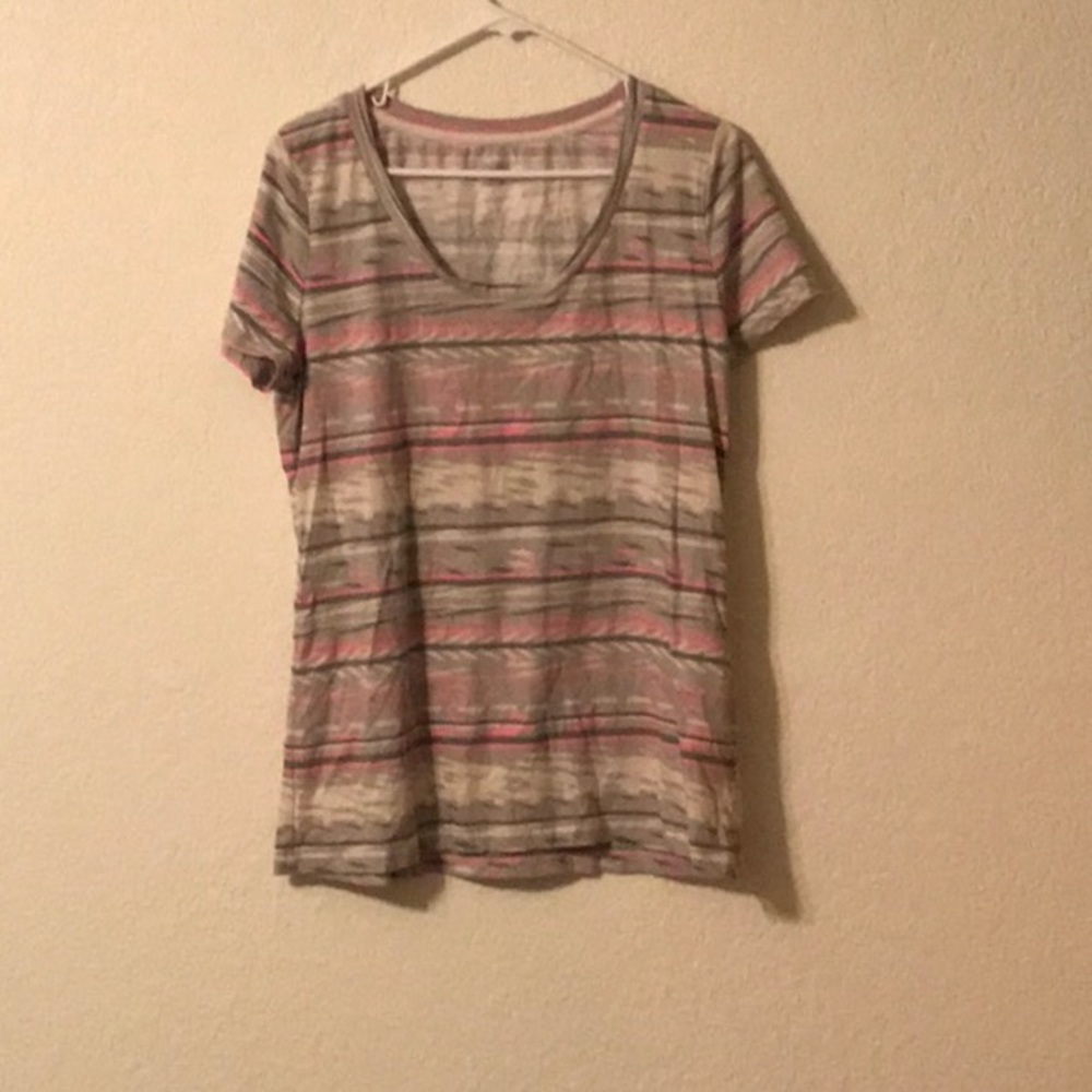 Round Neck T-shirt.